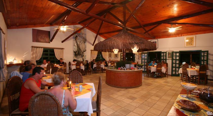 Отель Hotel Marina Porto Abrolhos