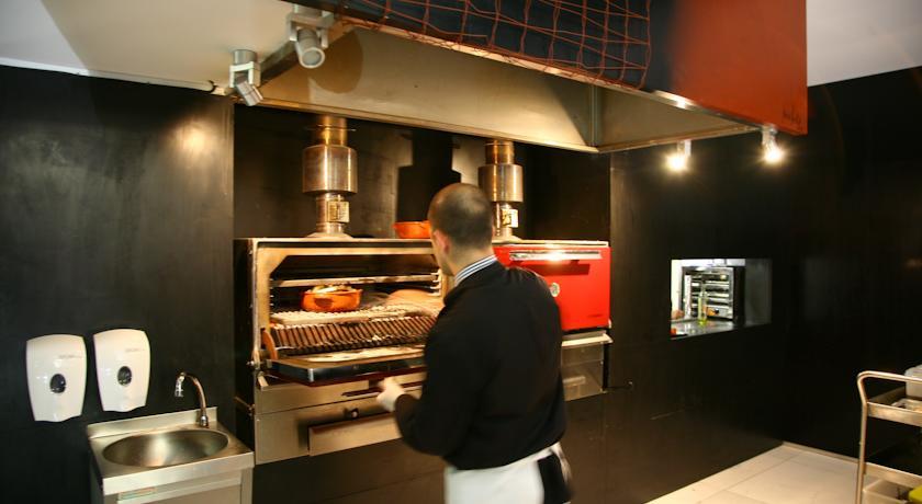 Отель Axis Viana Business & SPA Hotel