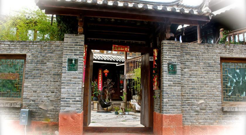 Отель Sleepy Inn Lijiang
