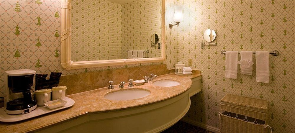 Отель Disney's Grand Floridian Resort & Spa