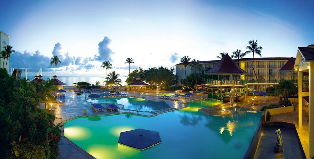 Отель Breezes Resort Bahamas All Inclusive