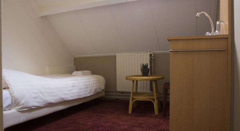 Отель Hotel Brabant