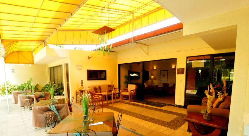 Отель Hotel Las Magnolias