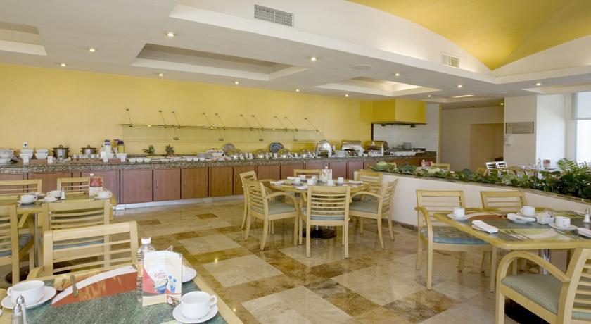 Отель Fiesta Inn San Luis Potosi Oriente