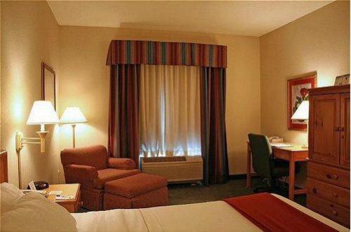 Отель Holiday Inn Express Hotel & Suites CHICAGO-ALGONQUIN