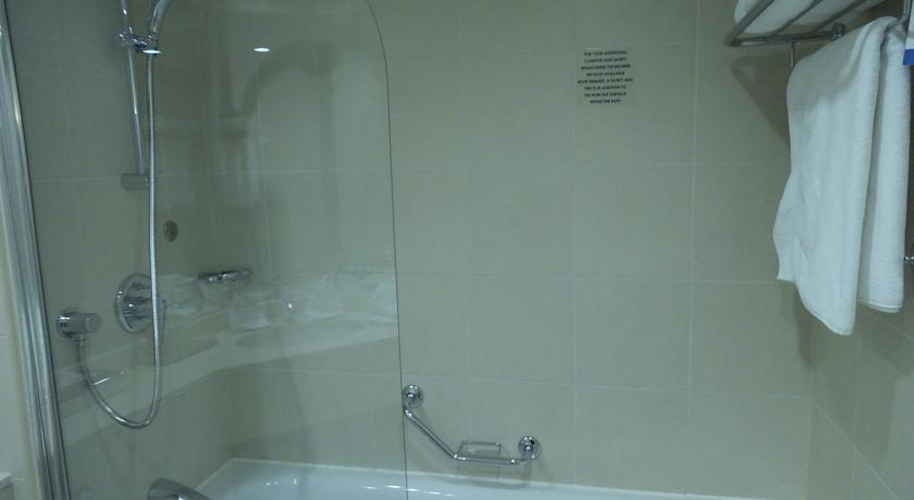 Отель Radisson Blu Waterfront Hotel, Jersey