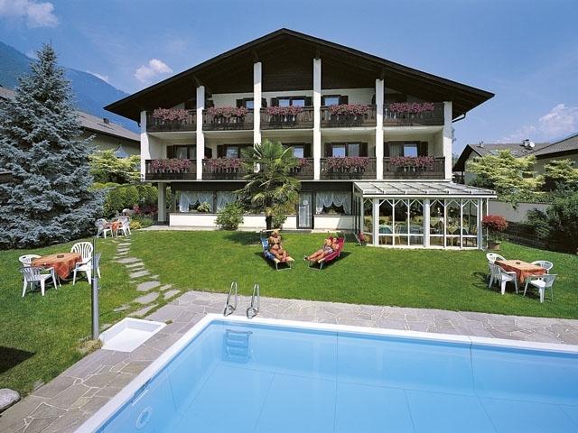 Отель Pension Weingarten
