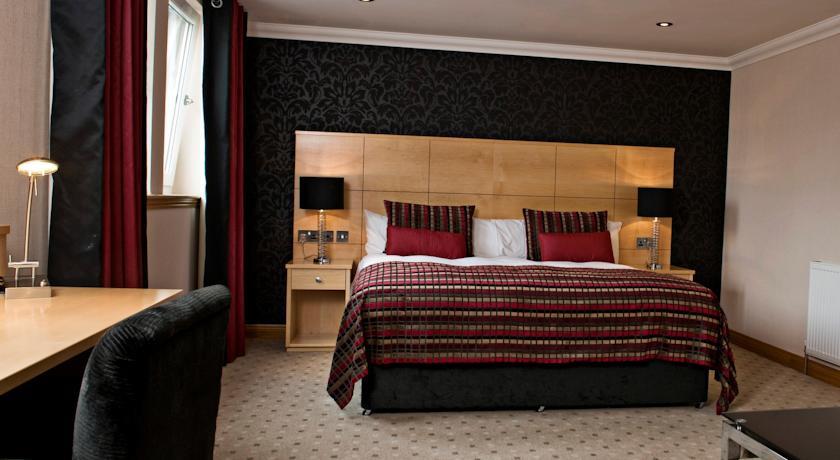 Отель The Carlton Hotel