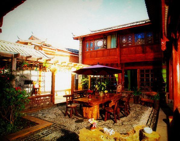 Blossom Hill Inn - Joyland