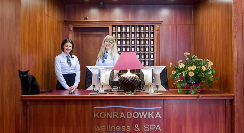 Отель Hotel Konradówka