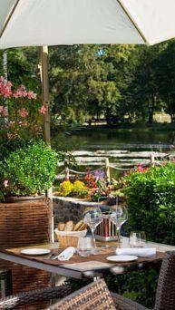 Отель Les Flots Bleus