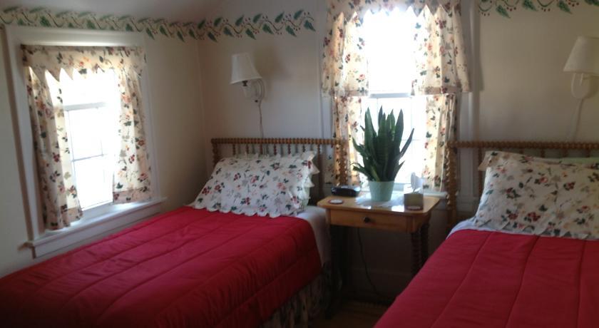 Мини-отель Eagles Landing B & B