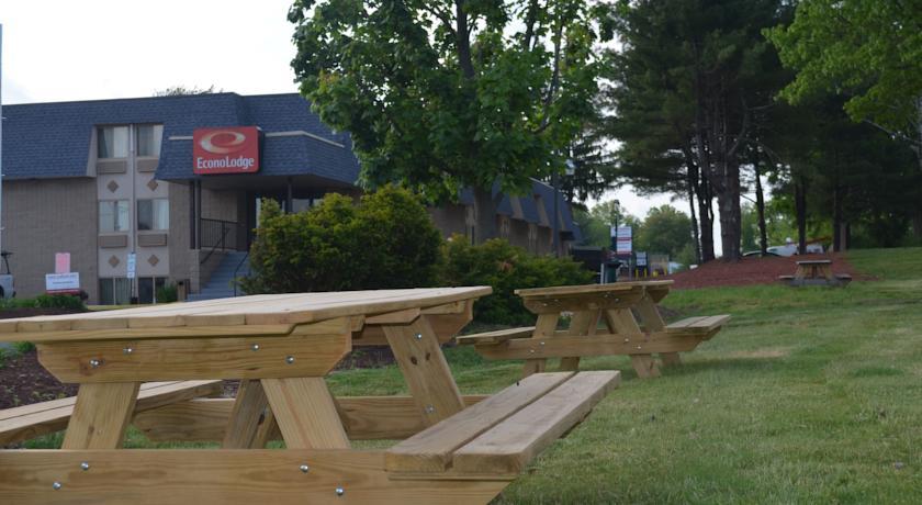 Отель Econo Lodge