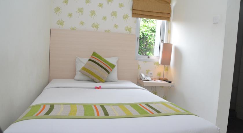 Отель Santosa City Hotel