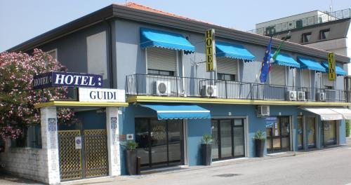 Отель Hotel Guidi