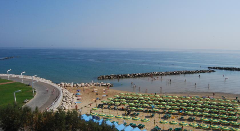 Отель Hotel Bristol