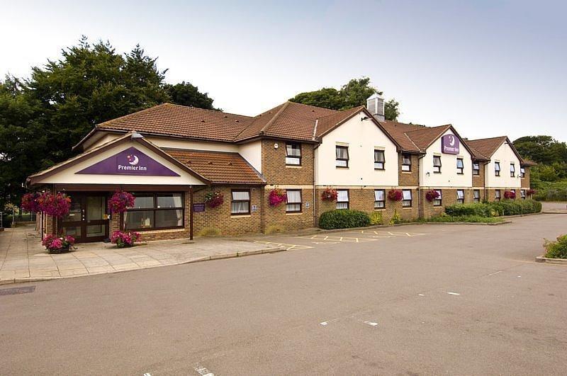 Отель Premier Inn Dover East