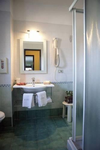Отель Hotel Leonardo Da Vinci