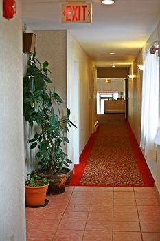 Отель Econo Lodge Charlottetown