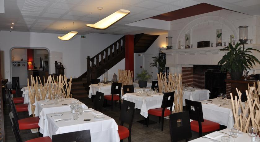 Отель Hôtel-Restaurant Le Gasseau