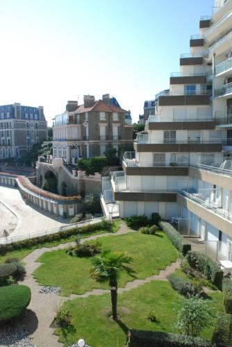 Отель Inter-Hôtel Le Crystal