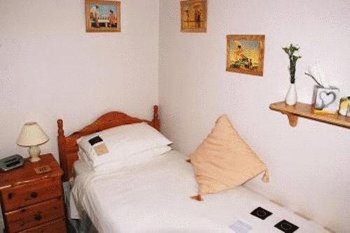 Мини-отель Errolbank Guest House