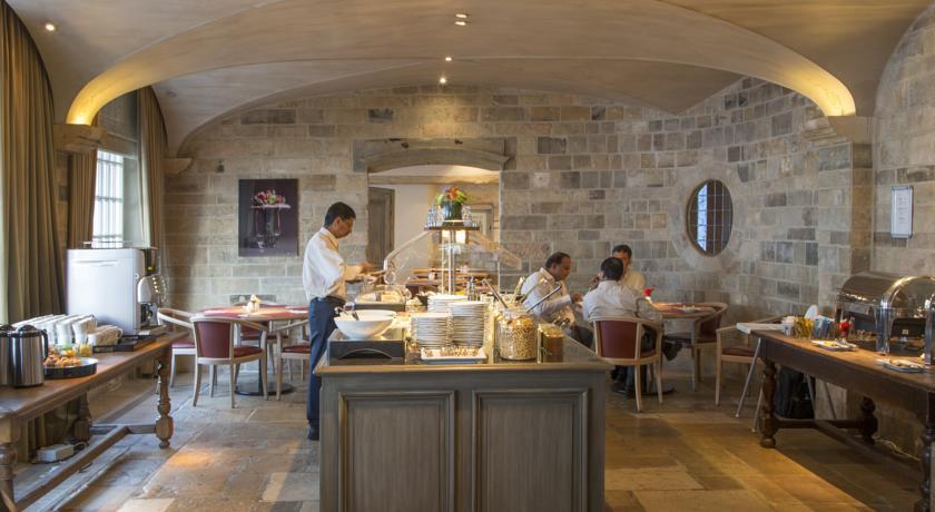Отель Sandton Hotel Broel