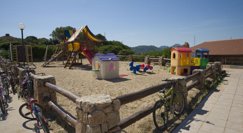 Отель Centro Vacanze Isuledda