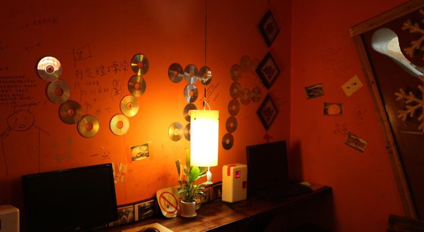 Хостел Yijia Youth Hostel