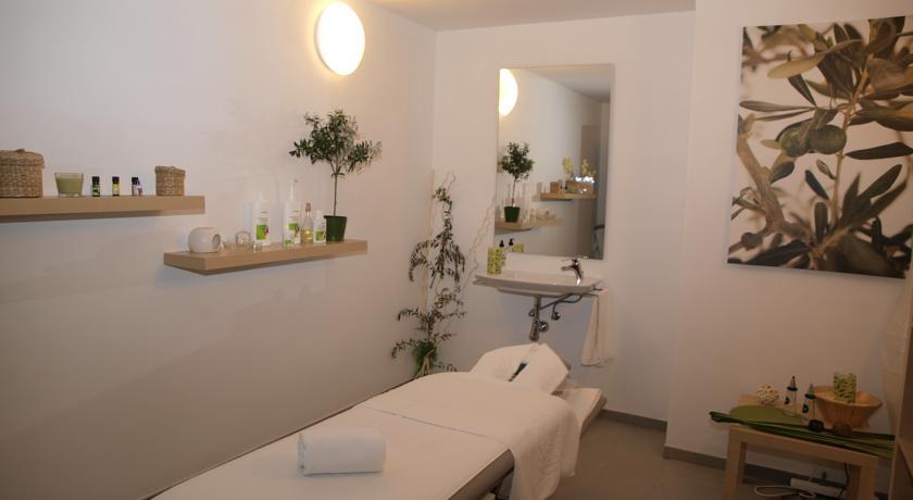 Отель Hotel Eix Platja Daurada