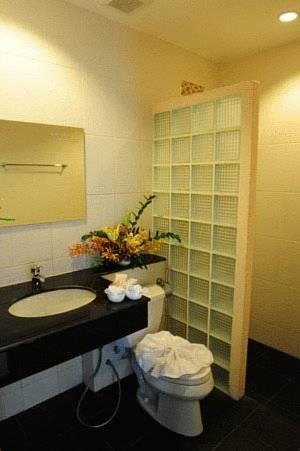 Ice Kamala Beach Hotel