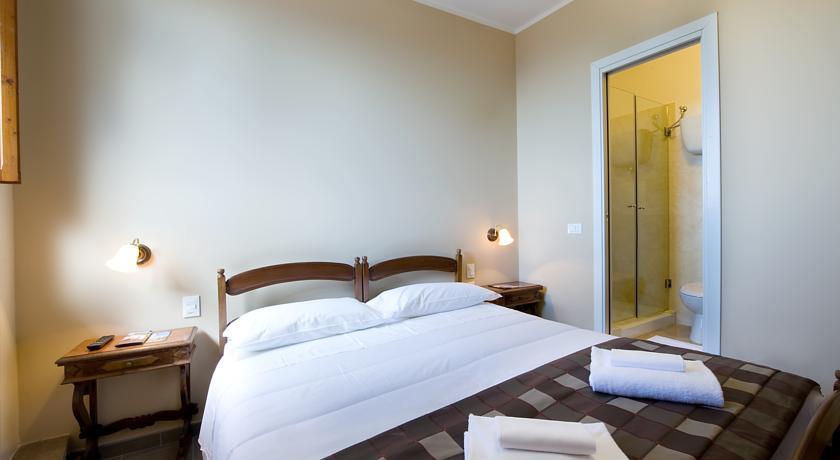 Отель Hotel Properzio