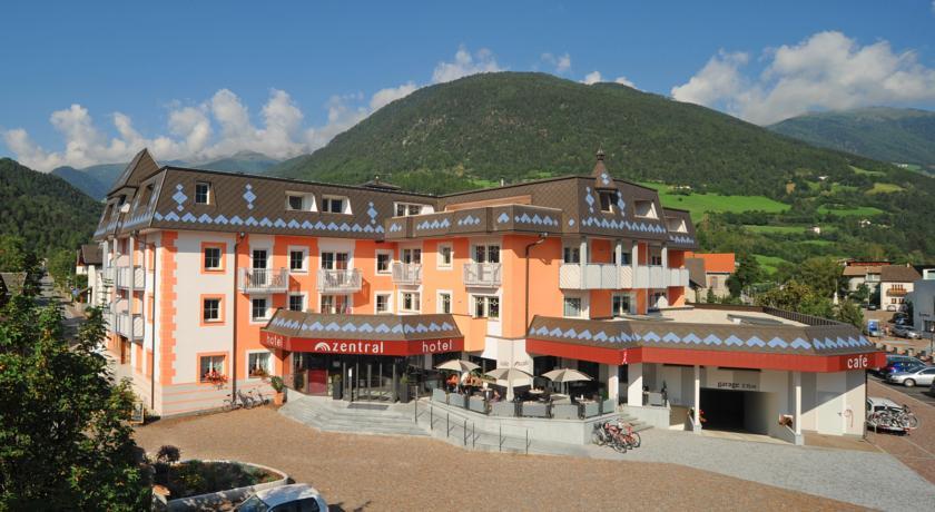 Отель Aktiv & Wellnesshotel Zentral