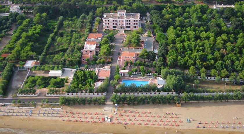 Отель Hotel Adria