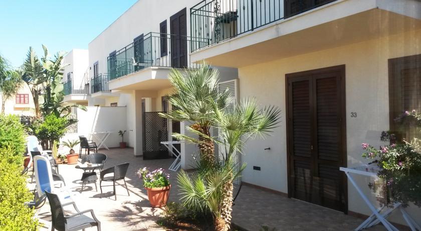 Отель Hotel Sikania