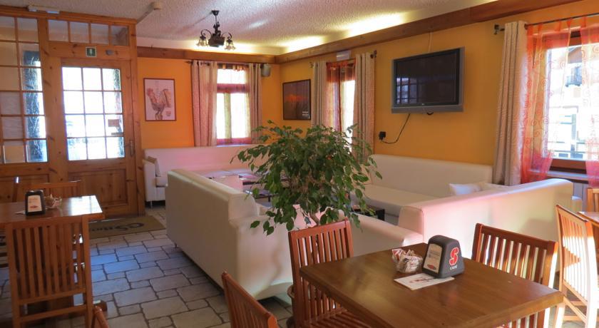 Отель Hotel Col Serena