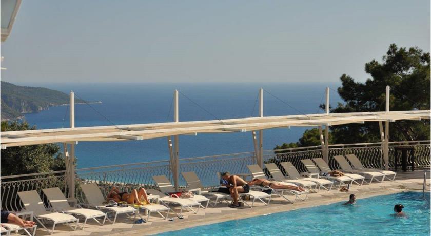 Nicholas Park Hotel