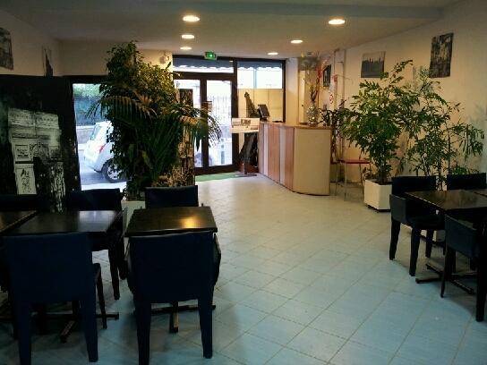 Отель Hôtel Royal Colombes