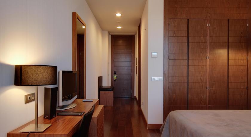 Отель Rafaelhoteles Madrid Norte