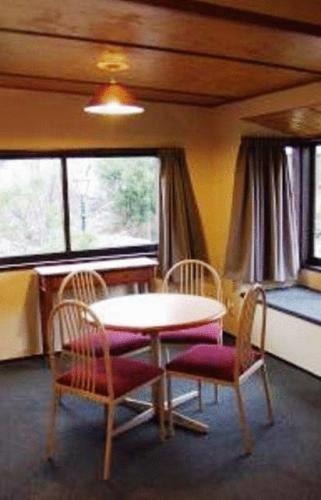 Апартаменты Woodlands Motels And Apartments