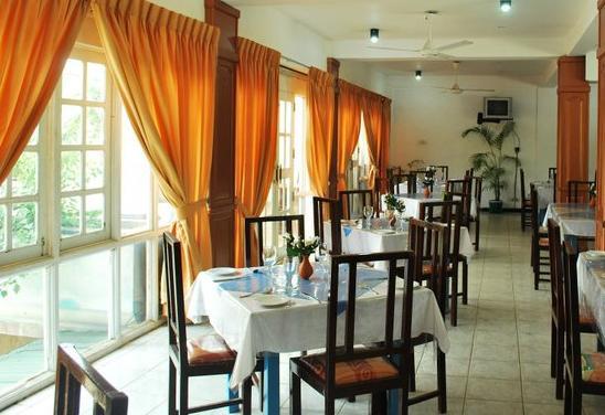 Отель Natalia Airport Reach Hotel