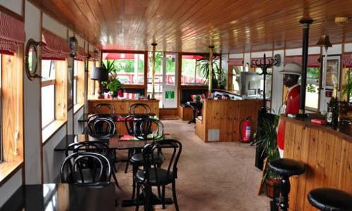 Отель African Queen Hotel Boat