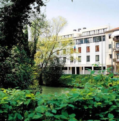 Отель Methis Hotel