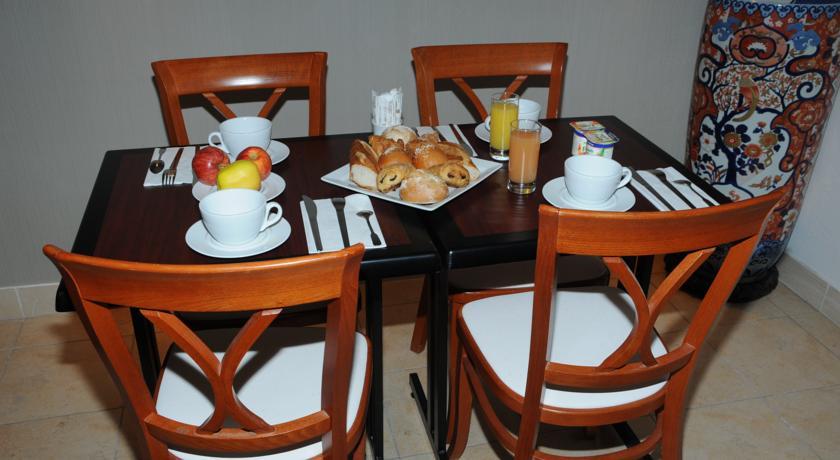 Отель Hôtel Patio Brancion