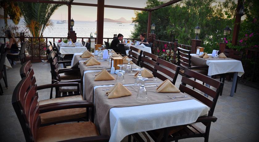Отель Manuela Hotel