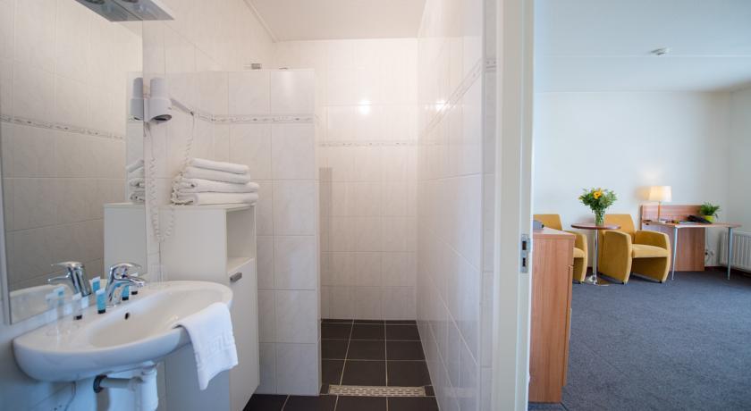 Отель Hotel Nes