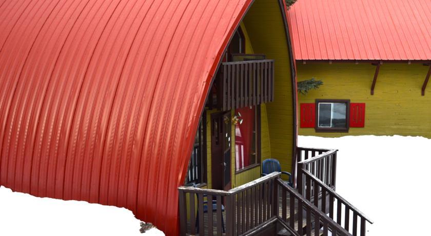 Отель Red Shutter Cabin