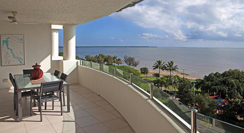 Апартаменты Waters Edge Apartment Cairns