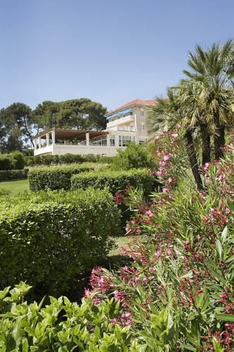 Отель Grand Hôtel Des Lecques