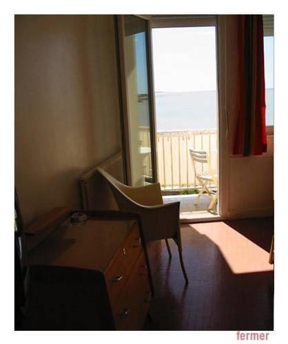 Отель Hotel Le Trident Thyrsé